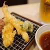 上野「かっちゃん」 千円札で天ぷら肴に酎ハイ4杯、高架下の新名所。