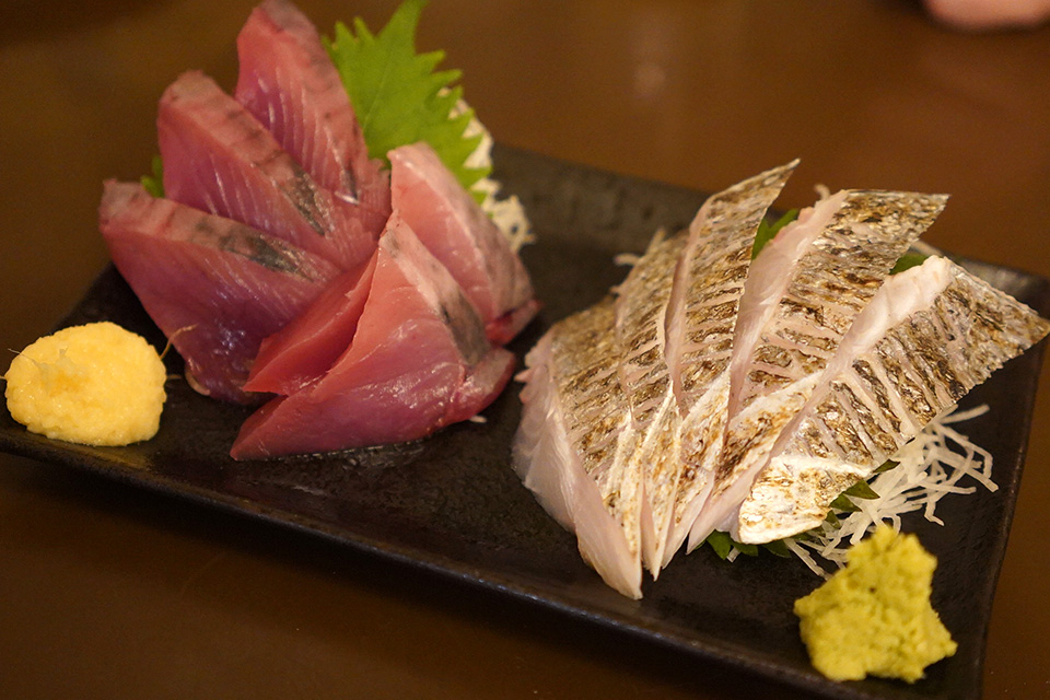 横須賀中央「酔月」三浦の地魚をつまみに全国の地酒が味わえる