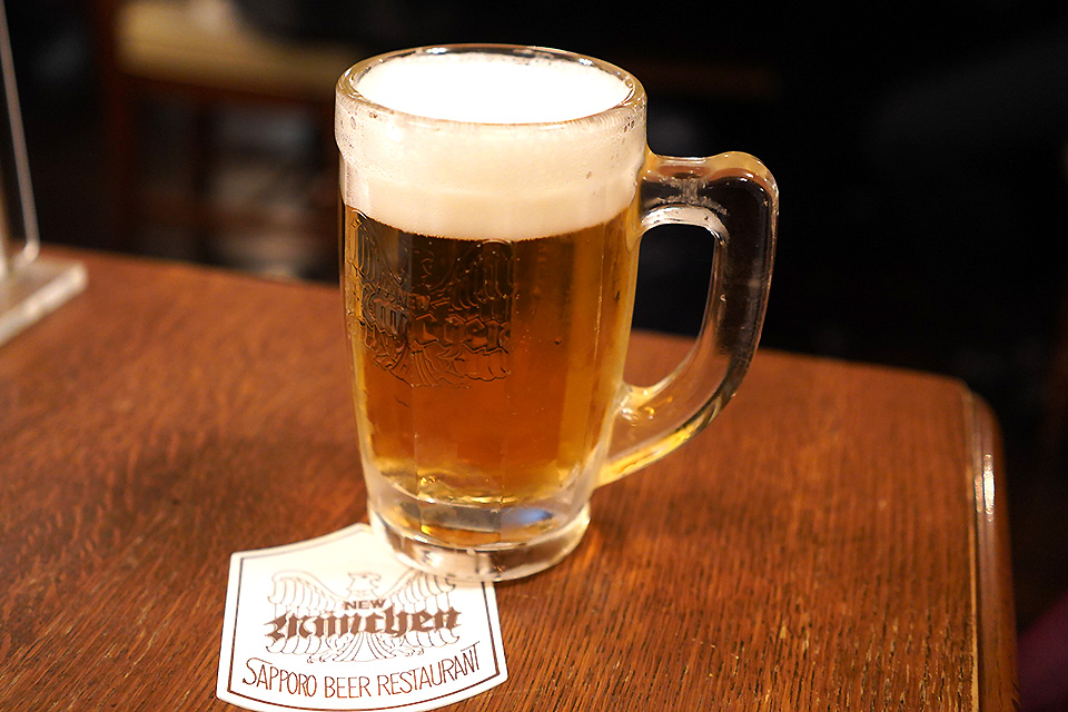 難波『ニューミュンヘン南大使館』最高の生ビール、美味しさの理由はスイングカラン？