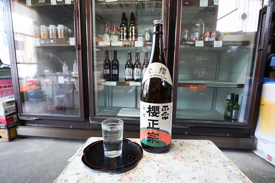 谷地頭(函館)『古西商店』120年続く酒屋のもっきりで、街の歴史を学ぶ
