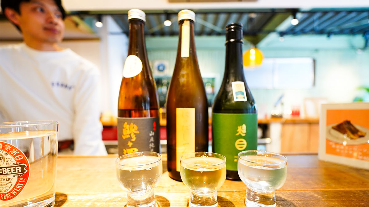 台東区橋場『亀屋酒店』親子で継ぐ老舗、今どき角打ちは“尖らず開かれた場所”へ