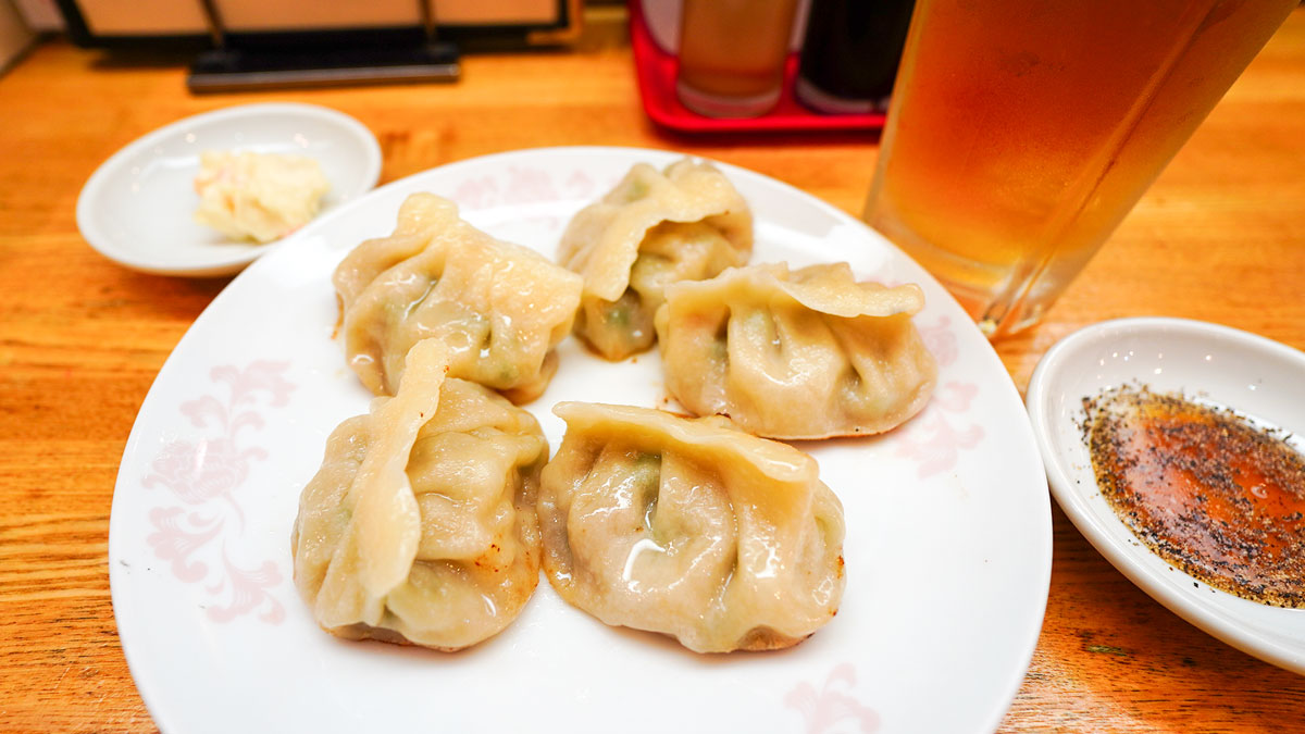西巣鴨『華興』旧中山道で味わう70年続く肉汁餃子と上海焼ソバ