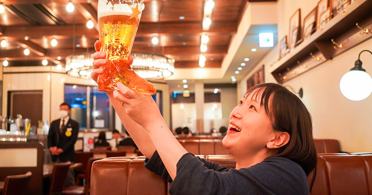 8月4日はビヤホールの日！年に一度の生ビール半額祭りで、銀座ライオンの歴史を味わう