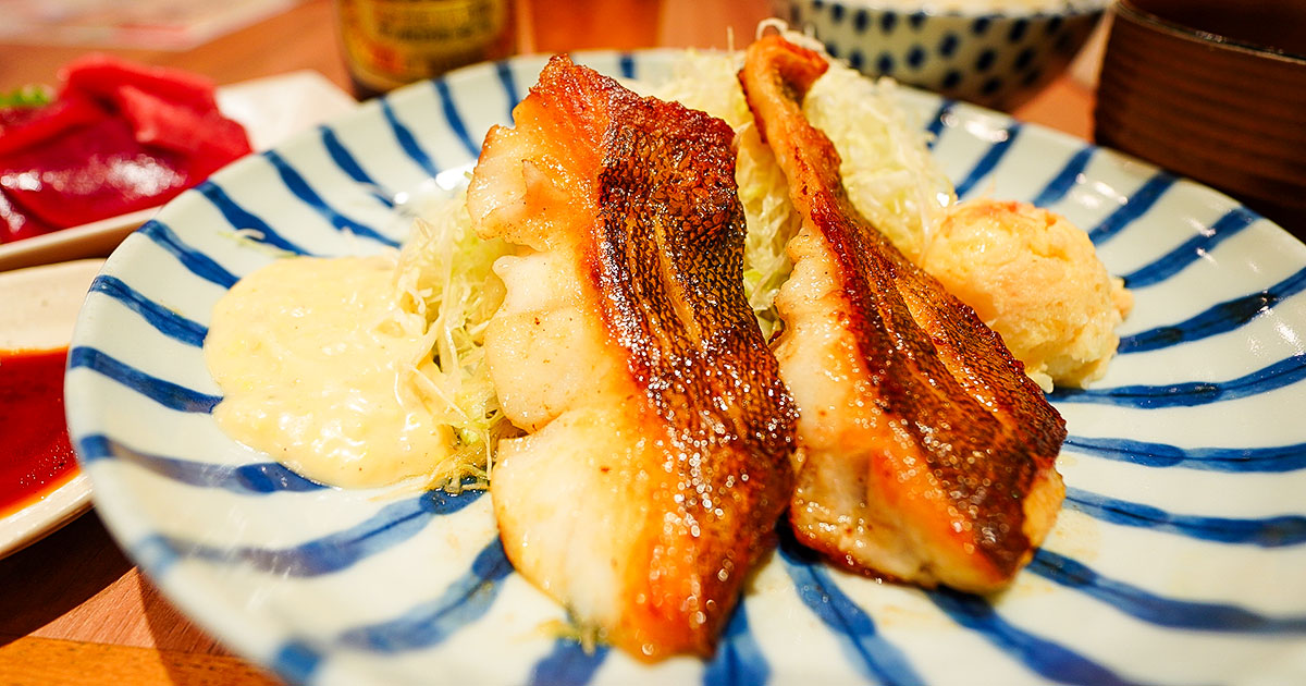 豊洲市場『小田保』90年続く魚河岸内の老舗洋食店！極上アイナメバターで朝から乾杯