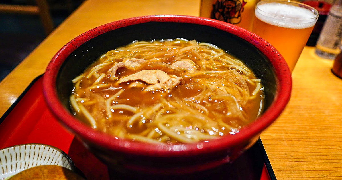 日暮里『そば処 太宝家』昼飲みもOK！秘伝のルーが決め手の”さらコク”カレーそば
