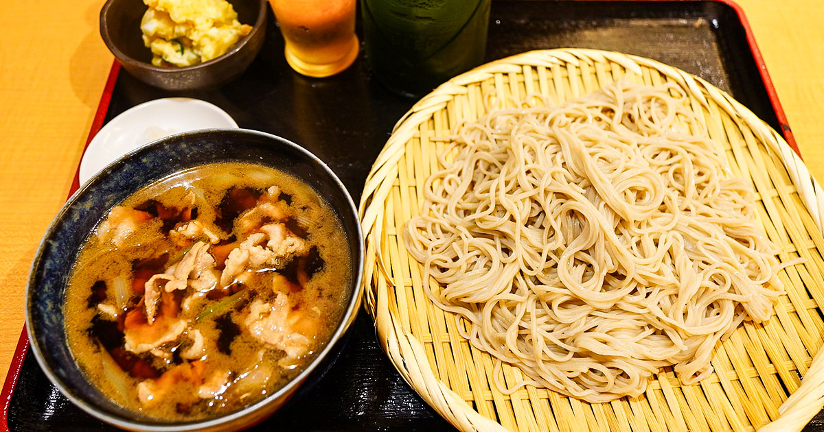 大塚『長寿庵』満足感は絶大!「肉汁つけせいろ」で楽しむ家族経営の駅前蕎麦店