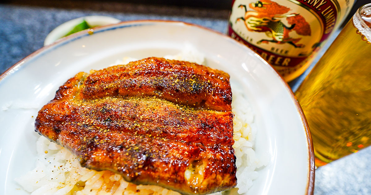 北千住『まじ満』鰻丼と焼き鳥、昭和31年創業の老舗で昼下がりに至福の一杯