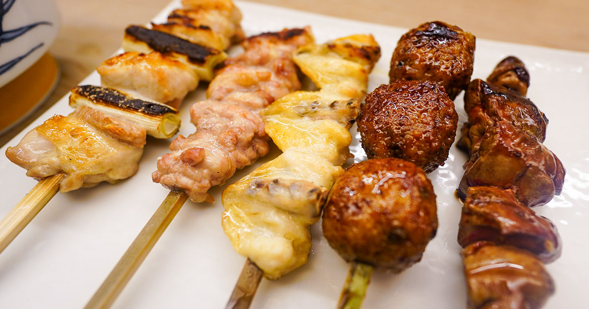 関内『鳥伊勢 伊勢佐木町本店』創業60年!新鮮な鶏肉を職人技で焼き上げる名店 樽酒と炭火焼鳥の相性抜群