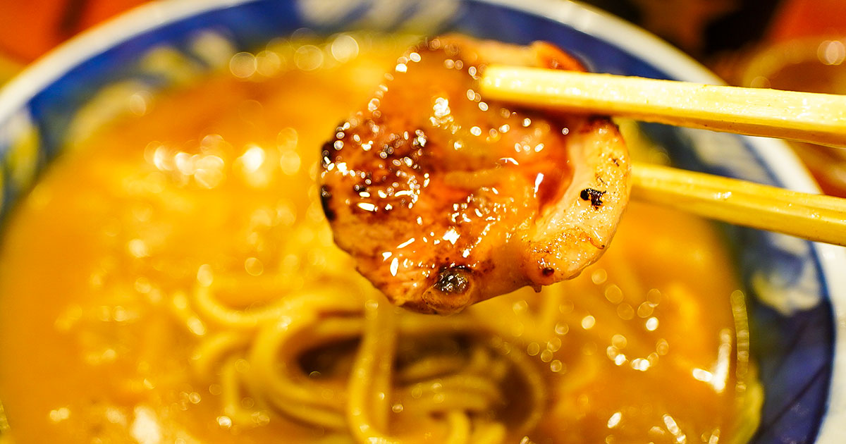 日本橋『紅葉川』大正6年創業の老舗!名物「鴨カレー南蛮」で出汁香る至福の昼飲み