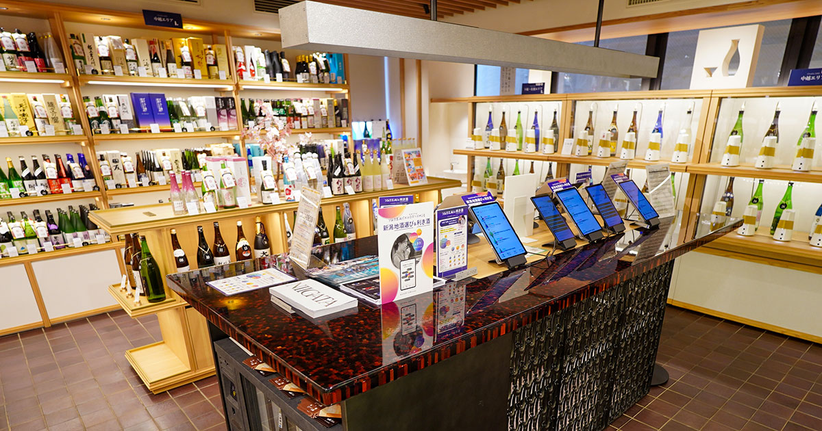 銀座『THE NIIGATA』でサクッと角打ち！新潟清酒を飲んでから街へ繰り出そう