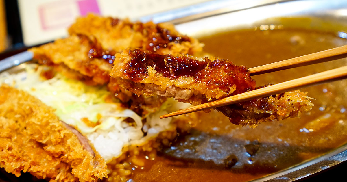 新宿『つるかめ食堂歌舞伎町店』祝70周年！ネオン街の胃袋を支える大衆食堂 名物はカツカレー