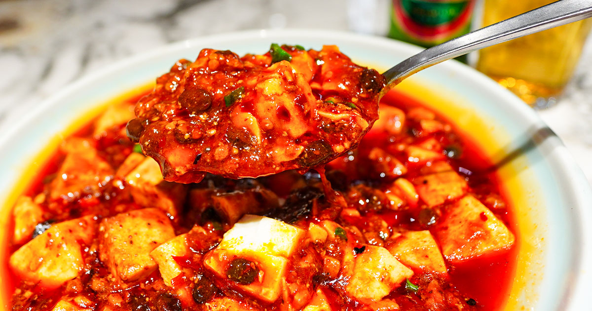 上野『翠雲』日本人は完全アウェイ？話題のガチ中華で本場の重慶麻婆豆腐と青島ビール