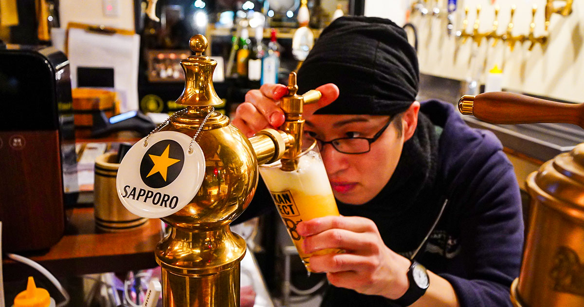 桜木町『HIGHBURY -THE CAVE OF BEER-』スウィングカランと錫管で注ぐ黒ラベル！ビール愛好家の新たな聖地